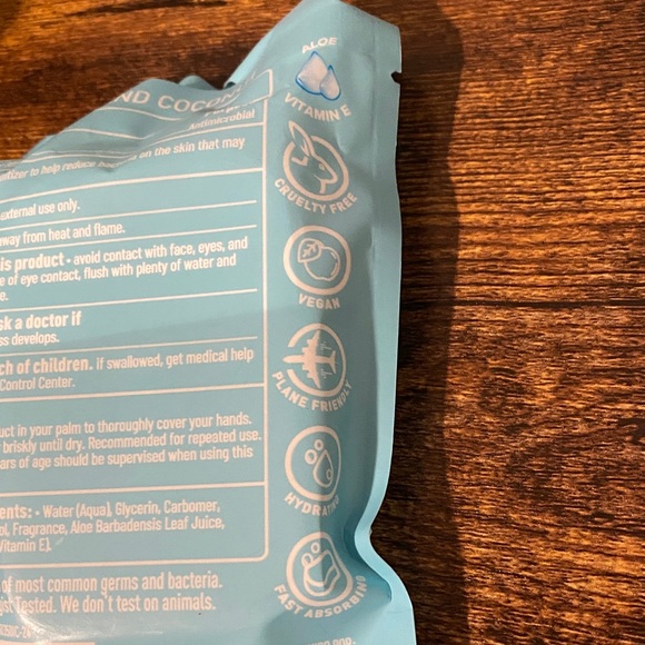 Wish Island Coconut Hand Sanitizer Blue - Picture 4 of 4